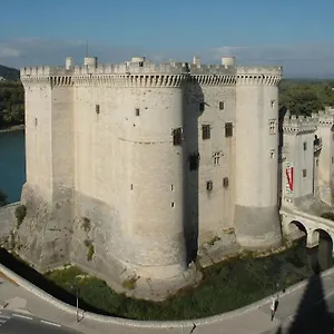 https://le-tarasconnais.fr-provencehotel.com